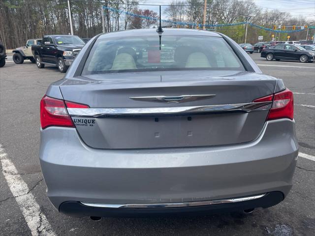 2013 Chrysler 200 Touring