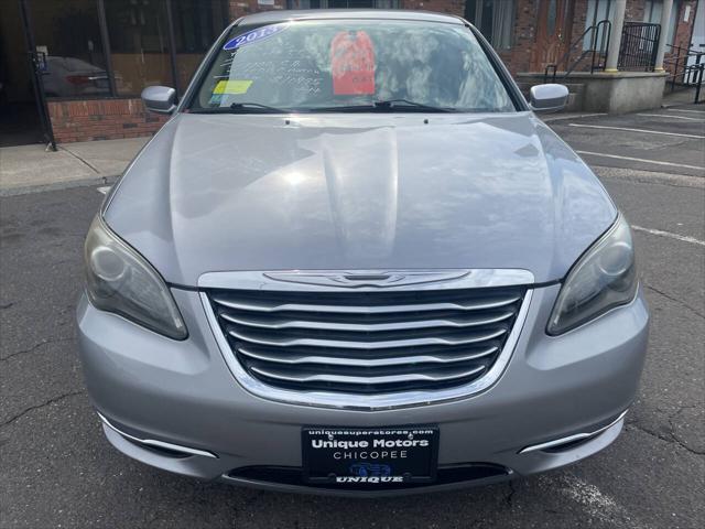 2013 Chrysler 200 Touring