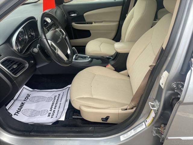 2013 Chrysler 200 Touring