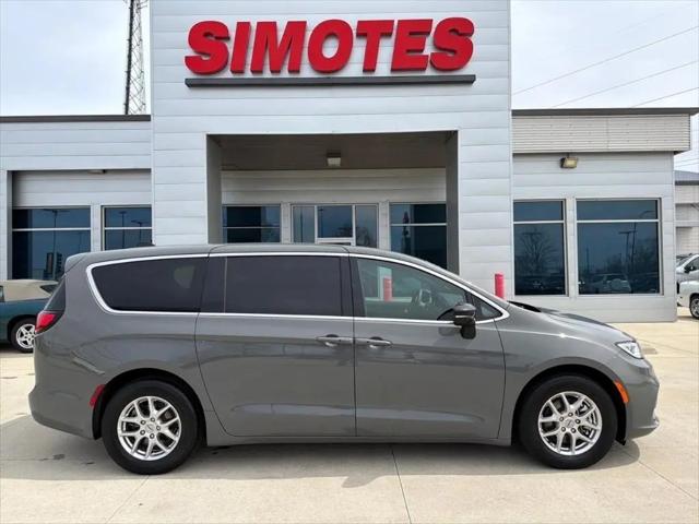 2025 Chrysler Pacifica Select for sale in Minooka, IL