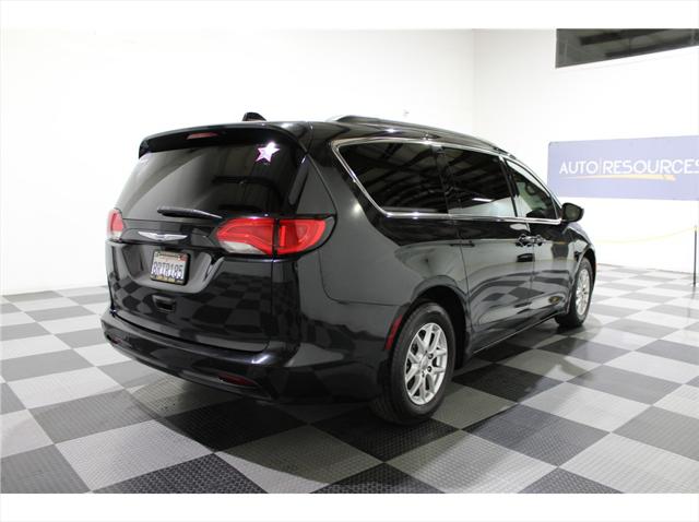 2020 Chrysler Voyager LXI
