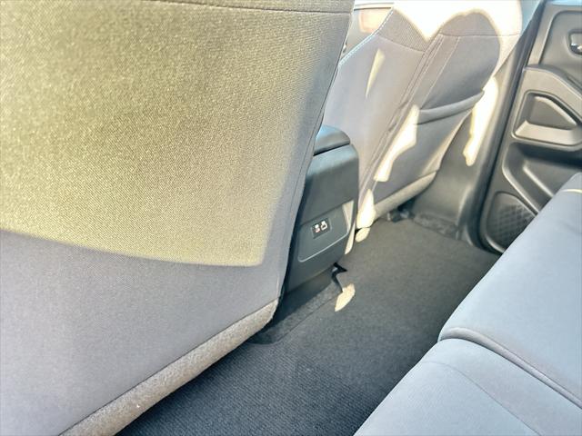 2023 Nissan Frontier Crew Cab SV 4x2