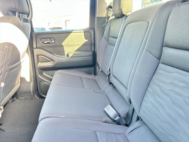2023 Nissan Frontier Crew Cab SV 4x2