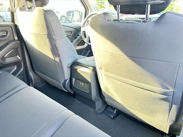 2023 Nissan Frontier Crew Cab SV 4x2