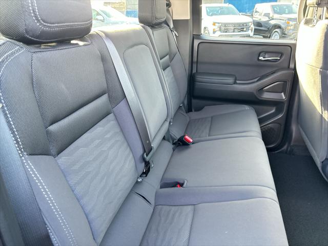 2023 Nissan Frontier Crew Cab SV 4x2