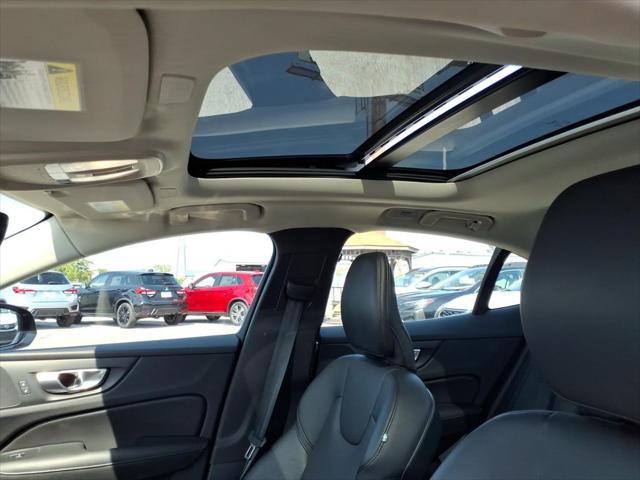 2024 Volvo S60 B5 Core Dark Theme