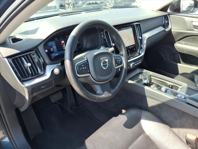 2024 Volvo S60 B5 Core Dark Theme
