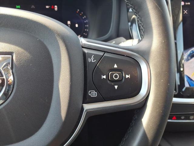 2024 Volvo S60 B5 Core Dark Theme