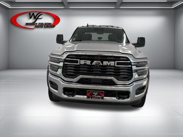 2026 RAM 5500 Chassis RAM 5500 TRADESMAN CHASSIS CREW CAB 4X4 84 CA