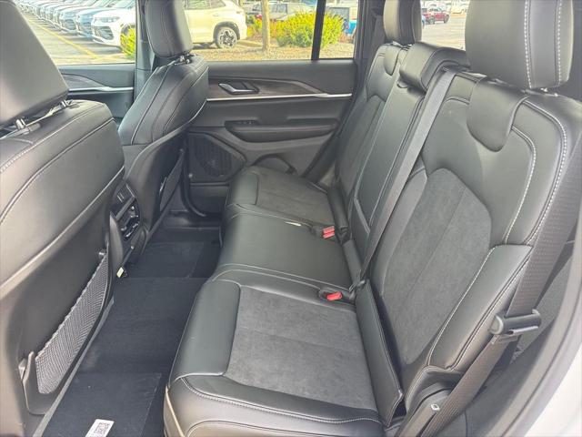 2026 Jeep Grand Cherokee Altitude 4x4
