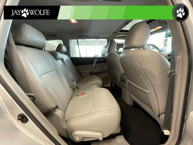 2011 Toyota Highlander SE V6