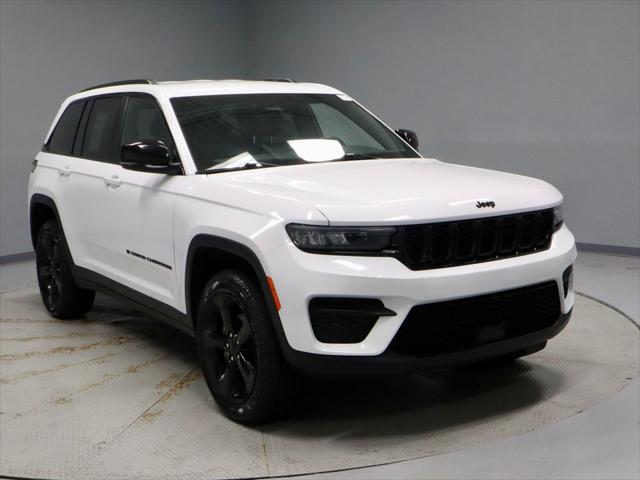 2024 Jeep Grand Cherokee Altitude 4x4 for sale near Groveport, OH