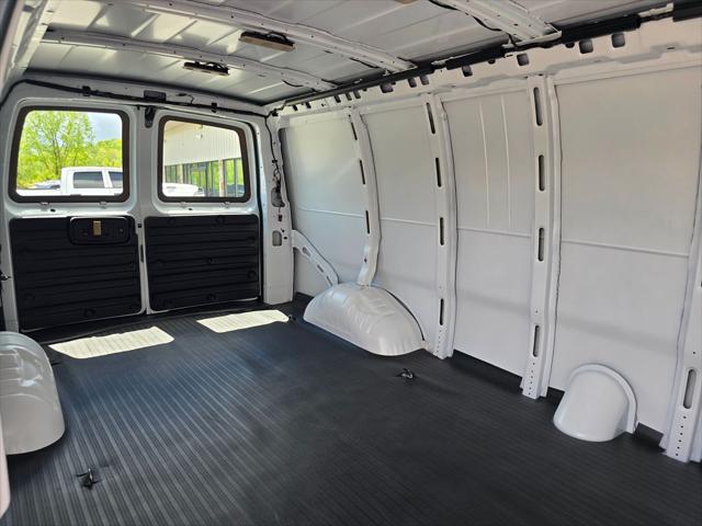 2026 Chevrolet Express Cargo Van 2500 Extended Wheelbase, WT, RWD