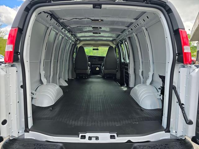 2026 Chevrolet Express Cargo Van 2500 Extended Wheelbase, WT, RWD
