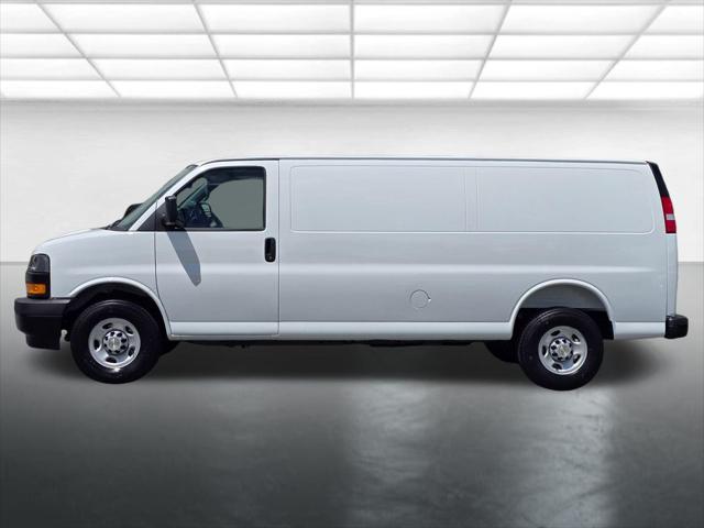 2026 Chevrolet Express Cargo Van 2500 Extended Wheelbase, WT, RWD