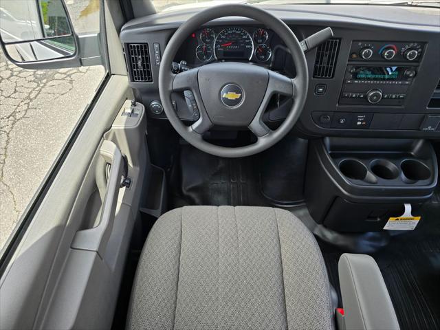 2026 Chevrolet Express Cargo Van 2500 Extended Wheelbase, WT, RWD