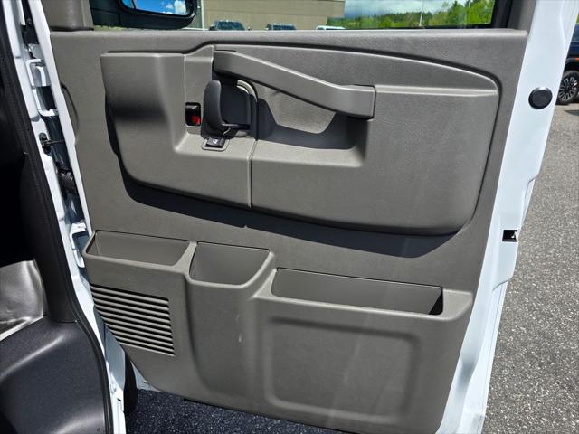 2026 Chevrolet Express Cargo Van 2500 Extended Wheelbase, WT, RWD