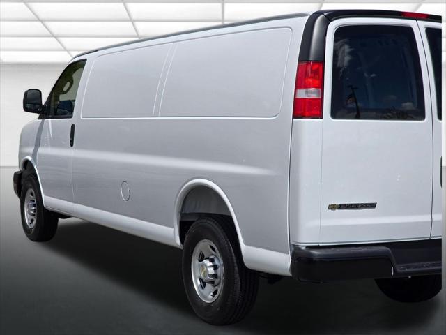 2026 Chevrolet Express Cargo Van 2500 Extended Wheelbase, WT, RWD