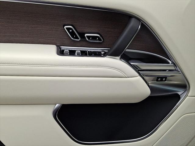 2026 Land Rover Range Rover P400 SE 7 Seat