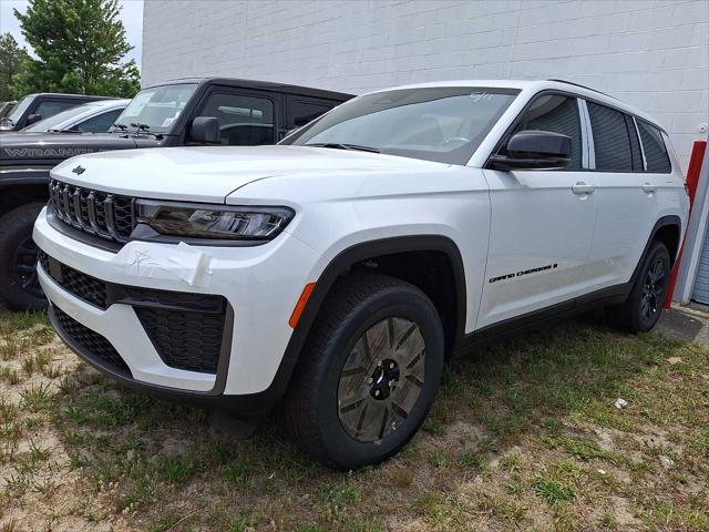 2026 Jeep Grand Cherokee L GRAND CHEROKEE L LAREDO ALTITUDE 4X4