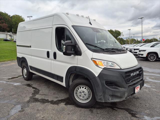 2026 Ram ProMaster Cargo Van Tradesman High Roof 136 WB w/Pass Seat