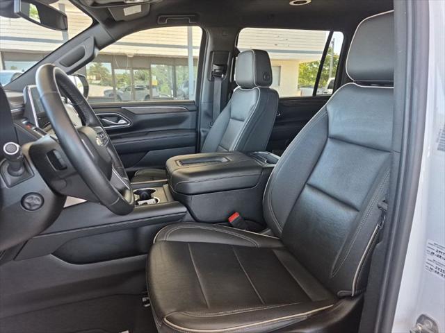 2023 Chevrolet Suburban 4WD Premier