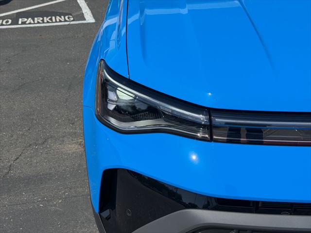2026 Volkswagen Taos SE Black
