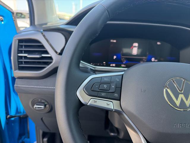 2026 Volkswagen Taos SE Black