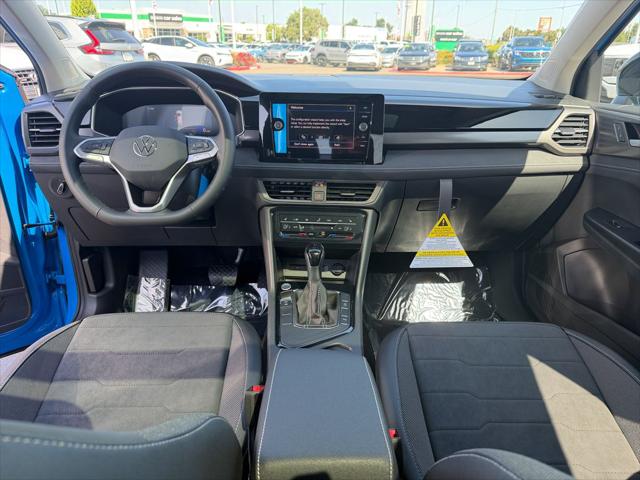 2026 Volkswagen Taos SE Black