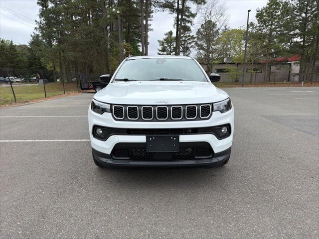 2024 Jeep Compass Latitude Lux FWD