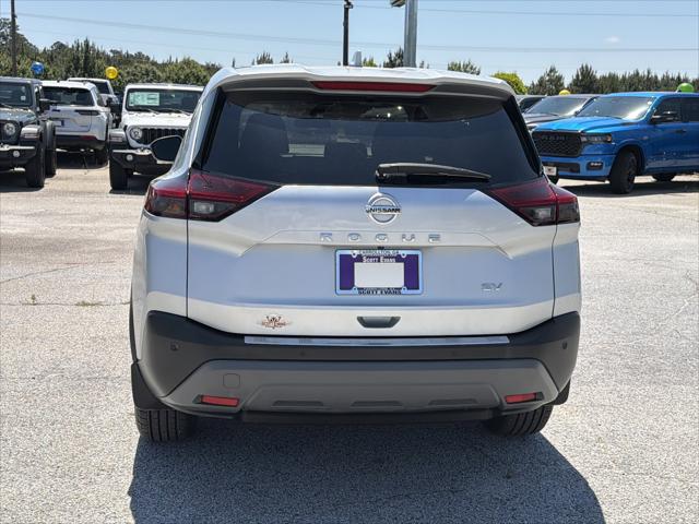 2021 Nissan Rogue SV FWD