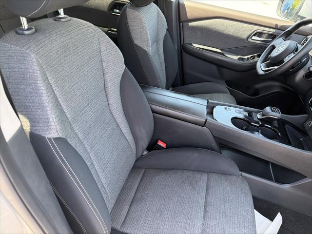 2021 Nissan Rogue SV FWD