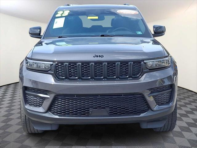 2023 Jeep Grand Cherokee Altitude 4x4 2023 Jeep Grand Cherokee Altitude 4x4