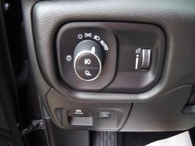 2025 Ram 1500 Tradesman Quad Cab 4x4 64 Box
