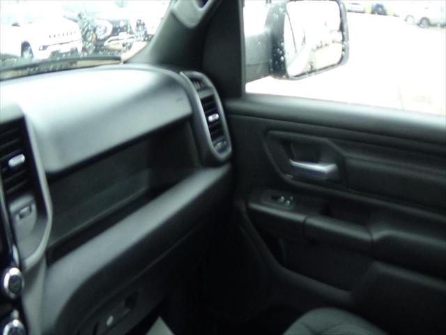 2025 Ram 1500 Tradesman Quad Cab 4x4 64 Box