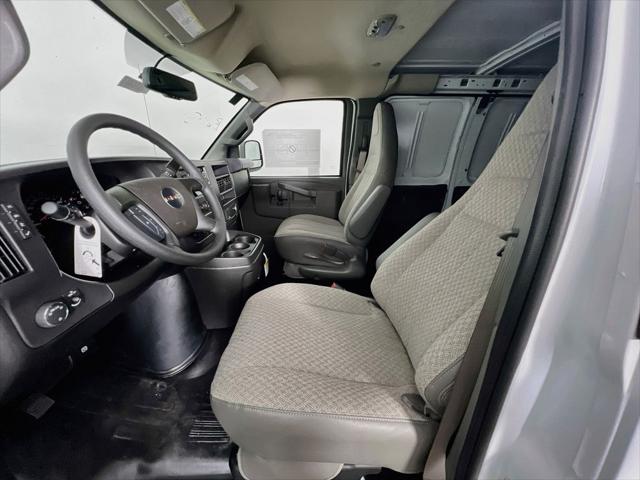 2026 GMC Savana Cargo 3500 Regular Wheelbase, Work Van, RWD