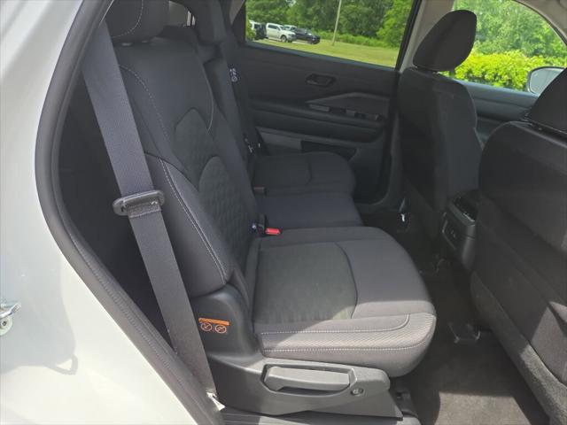 2024 Nissan Pathfinder SV 4WD