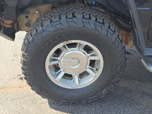 2005 HUMMER H2 Base