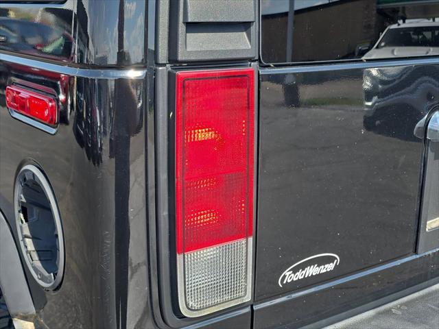 2005 HUMMER H2 Base