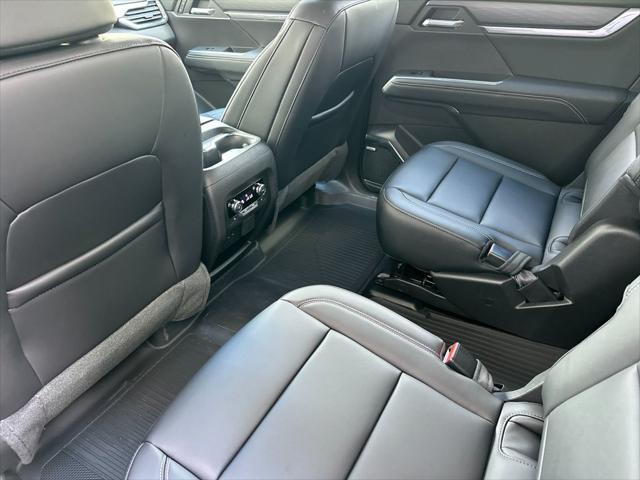 2026 GMC Acadia Elevation FWD