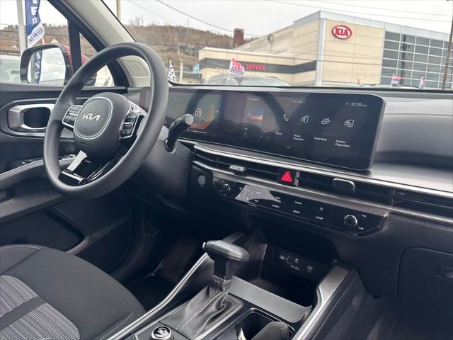 2025 Kia Sorento LX