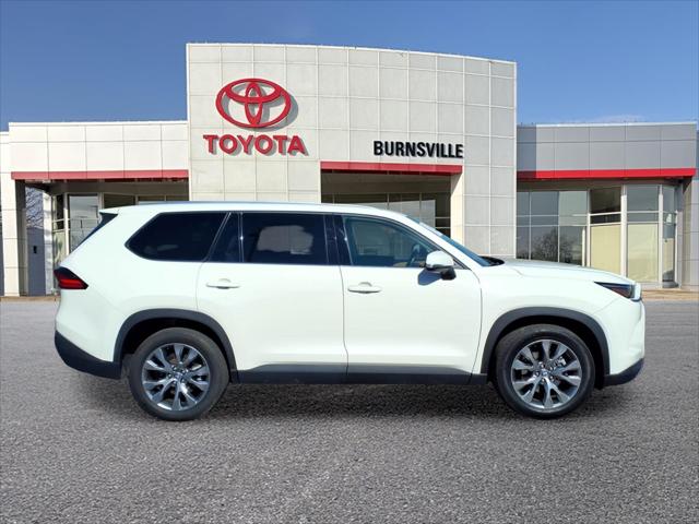 Used 2024 Toyota Grand Highlander Limited with VIN 5TDAAAB55RS002465 for sale in Burnsville, Minnesota