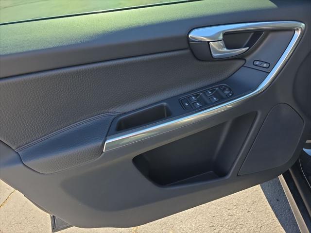 2014 Volvo XC60 3.0L R-Design Premier Plus