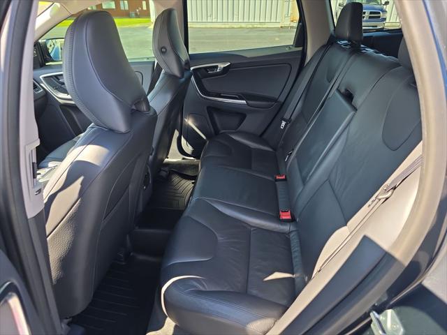 2014 Volvo XC60 3.0L R-Design Premier Plus
