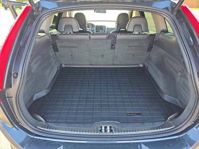 2014 Volvo XC60 3.0L R-Design Premier Plus