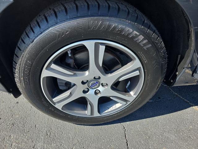 2014 Volvo XC60 3.0L R-Design Premier Plus