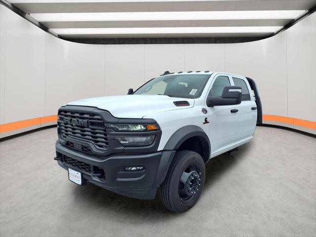 2026 RAM 5500 Chassis RAM 5500 TRADESMAN CHASSIS CREW CAB 4X4 84 CA