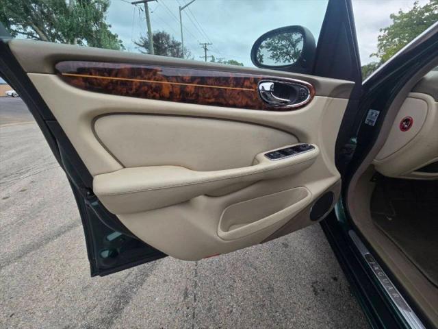 2004 Jaguar XJ Vanden Plas