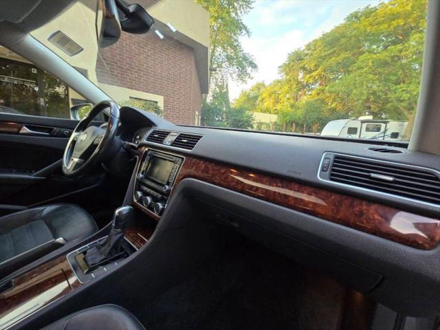 2012 Volkswagen Passat 2.0L TDI SEL Premium