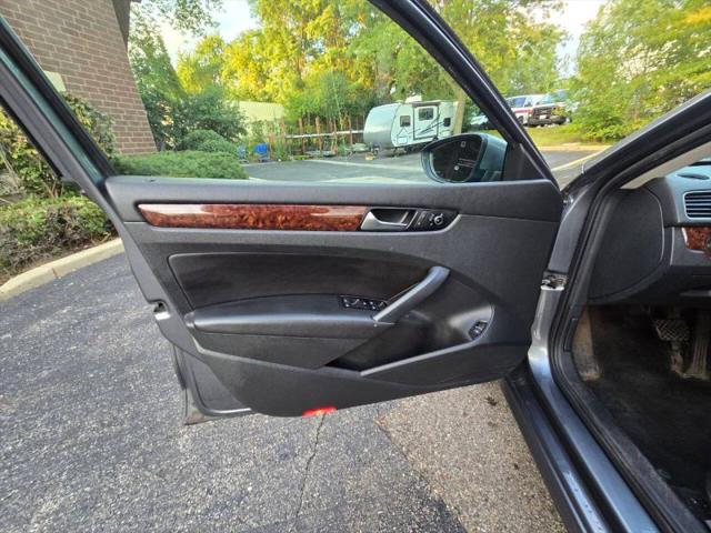 2012 Volkswagen Passat 2.0L TDI SEL Premium